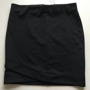H&M black stretchy fitted skirt